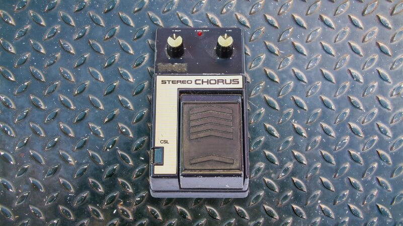 Guitar chorus pedal